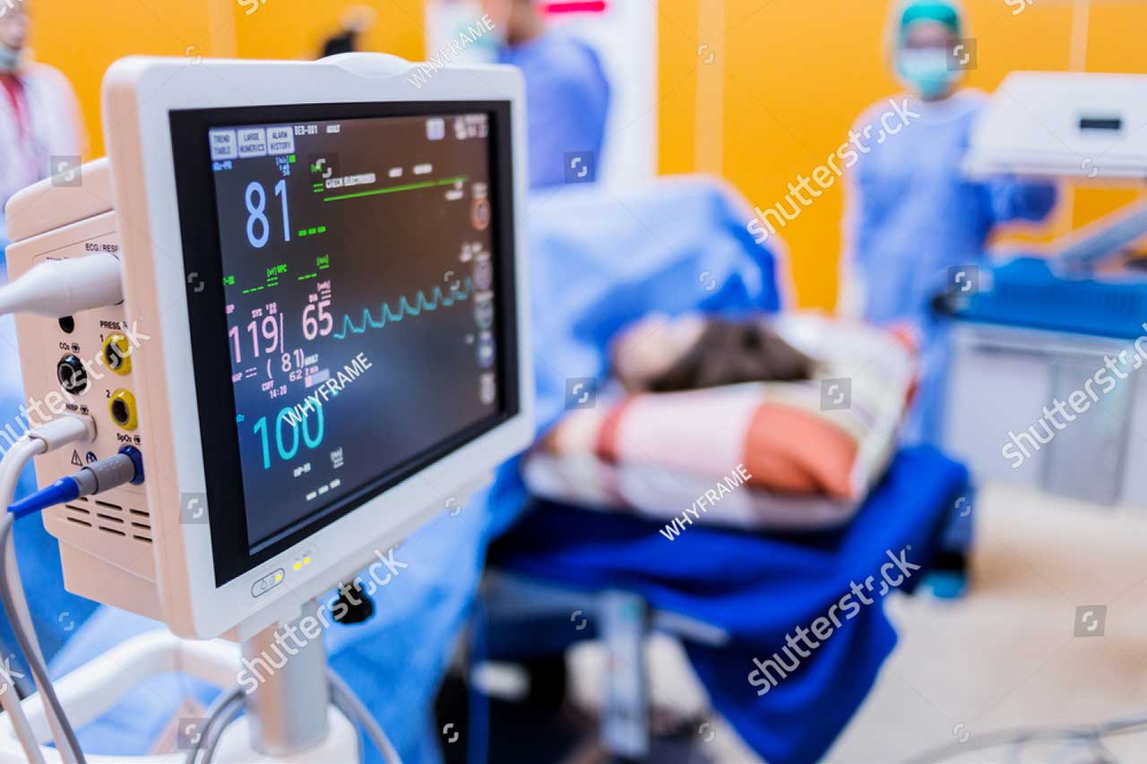 stock-photo-ekg-monitor-at-icu-in-hospital-operating-theatre-711326785